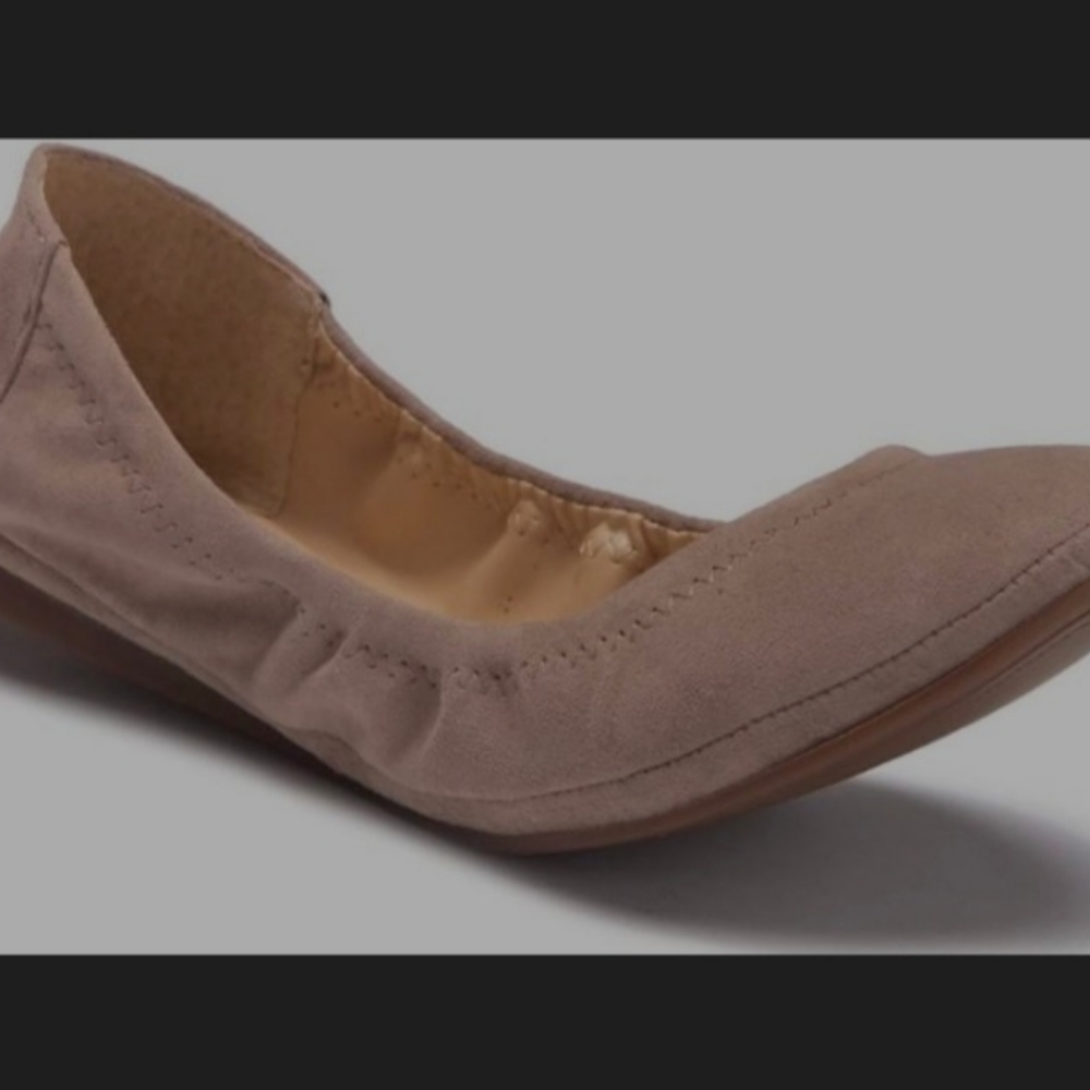 NWOT Vince Camuto Ellen Ballet Flat